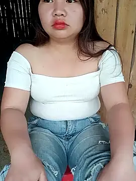 Lily Henry online show from May 9, 2026, 3:43 am