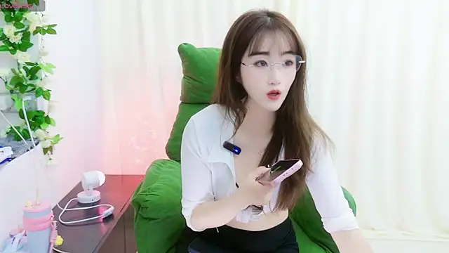 Snapshot of JJ8521 chatting on July 7, 2026, 1:47 pm JJ8521 online show from July 7, 2026, 1:47 pm