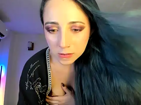 Snapshot of EvangelineLoveee chatting on May 28, 2026, 11:32 pm EvangelineLoveee online show from May 28, 2026, 11:32 pm