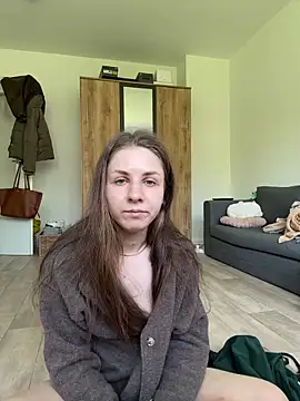 SweetLuna96 online show from May 3, 2026, 12:20 pm