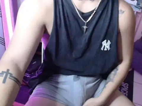 Snapshot of Ashtonfuckingboi chatting on July 23, 2026, 5:42 pm Ashtonfuckingboi online show from July 23, 2026, 5:42 pm