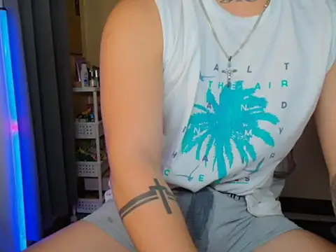 Snapshot of Ashtonfuckingboi chatting on July 2, 2026, 4:40 am Ashtonfuckingboi online show from July 2, 2026, 4:40 am
