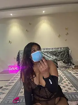 Mona kaur78 online show from May 6, 2026, 10:19 am