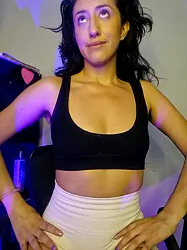 valeriana m online show from June 1, 2026, 9:36 pm