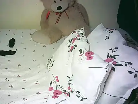lovvelyheers online show from July 6, 2026, 2:13 pm