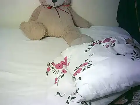 lovvelyheers online show from July 15, 2026, 5:31 pm
