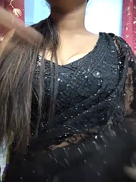 Snapshot of Menaxi_Baby7 chatting on July 5, 2026, 7:04 am Menaxi Baby7 online show from July 5, 2026, 7:04 am