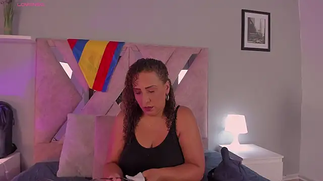 Snapshot of Eva-Millss chatting on July 11, 2026, 7:36 pm Eva-Millss online show from July 11, 2026, 7:36 pm
