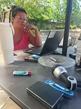 Snapshot of Madamebeton chatting on June 8, 2026, 8:20 pm Madamebeton online show from June 8, 2026, 8:20 pm