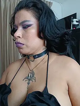Aurorasaenz  online show from July 28, 2026, 2:05 pm