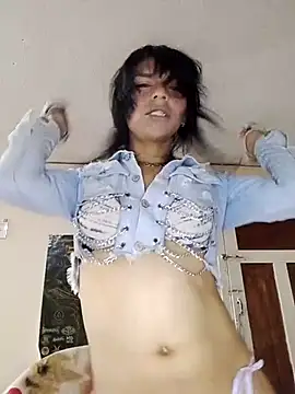 Snapshot of Liil_bunny chatting on July 12, 2026, 8:31 pm Liil bunny online show from July 12, 2026, 8:31 pm