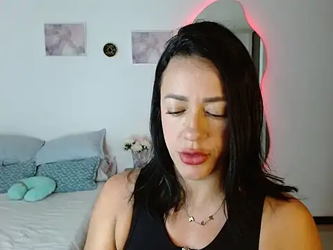 Obsidianlove1 online show from June 22, 2026, 1:11 am