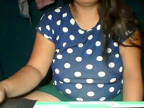 MommyKaye30 online show from June 9, 2026, 6:09 pm