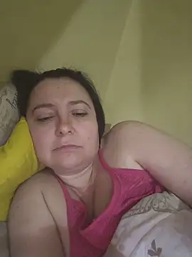 Snapshot of EmmaEmmy40 chatting on May 28, 2026, 5:52 pm EmmaEmmy40 online show from May 28, 2026, 5:52 pm