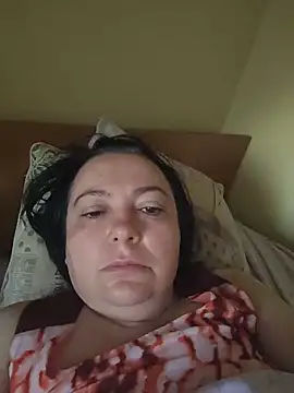 Snapshot of EmmaEmmy40 chatting on June 14, 2026, 3:52 am EmmaEmmy40 online show from June 14, 2026, 3:52 am