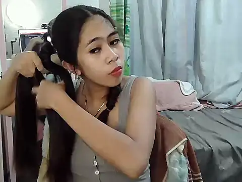 pretty cheng21 online show from May 14, 2026, 12:13 pm