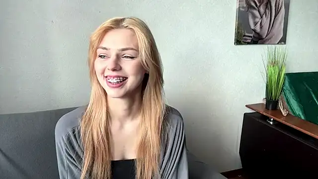Snapshot of ScarlettRosy chatting on May 28, 2026, 4:09 am ScarlettRosy online show from May 28, 2026, 4:09 am
