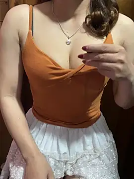 Lovely23-22 online show from August 5, 2026, 10:26 pm