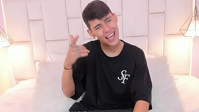JacobFerrer online show from May 25, 2026, 6:28 pm