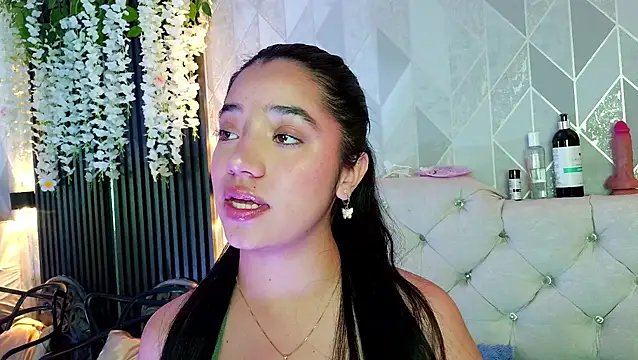 Snapshot of Zaira_bonny chatting on June 9, 2026, 7:15 pm Zaira bonny online show from June 9, 2026, 7:15 pm