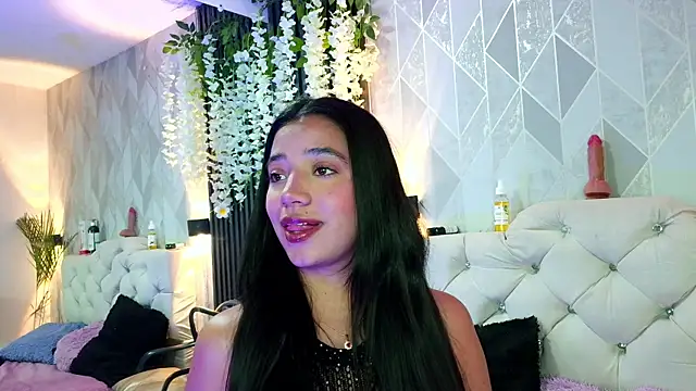 Snapshot of Zaira_bonny chatting on July 11, 2026, 4:40 pm Zaira bonny online show from July 11, 2026, 4:40 pm