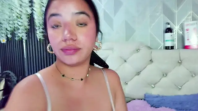 Snapshot of Zaira_bonny chatting on July 1, 2026, 7:03 pm Zaira bonny online show from July 1, 2026, 7:03 pm