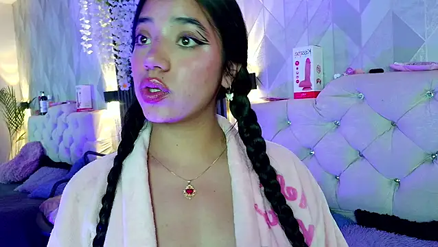 Snapshot of Zaira_bonny chatting on June 12, 2026, 5:10 pm Zaira bonny online show from June 12, 2026, 5:10 pm