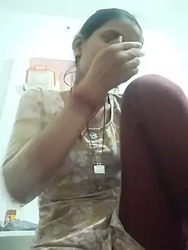Snapshot of Student_garl_1 chatting on July 4, 2026, 1:01 am Student garl 1 online show from July 4, 2026, 1:01 am