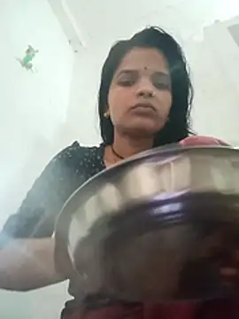 Snapshot of Student_garl_1 chatting on June 22, 2026, 4:20 am Student garl 1 online show from June 22, 2026, 4:20 am