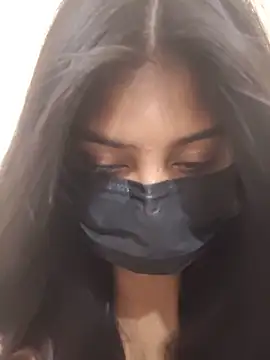Snapshot of RAGNI-Love chatting on June 4, 2026, 6:07 am RAGNI-Love online show from June 4, 2026, 6:07 am