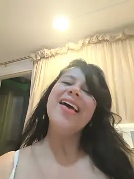 MonserratLune  online show from May 16, 2026, 7:13 pm