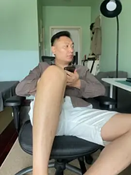 mrcake666 online show from June 22, 2026, 6:32 am