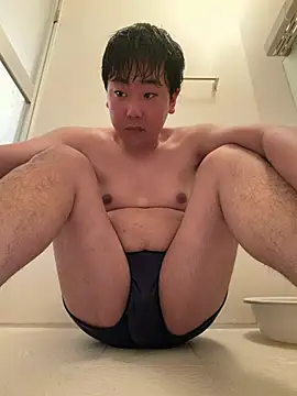 YuuYuu 010 online show from May 20, 2026, 10:18 pm
