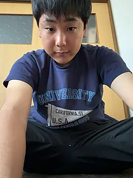 YuuYuu 010 online show from May 6, 2026, 2:48 am