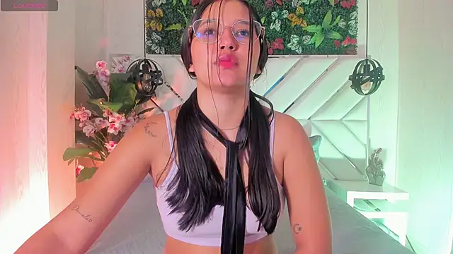 Snapshot of Janett_Moore chatting on June 11, 2026, 12:02 pm Janett Moore online show from June 11, 2026, 12:02 pm
