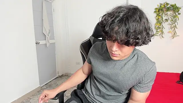 Snapshot of latin_beast4 chatting on June 22, 2026, 8:06 pm latin beast4 online show from June 22, 2026, 8:06 pm