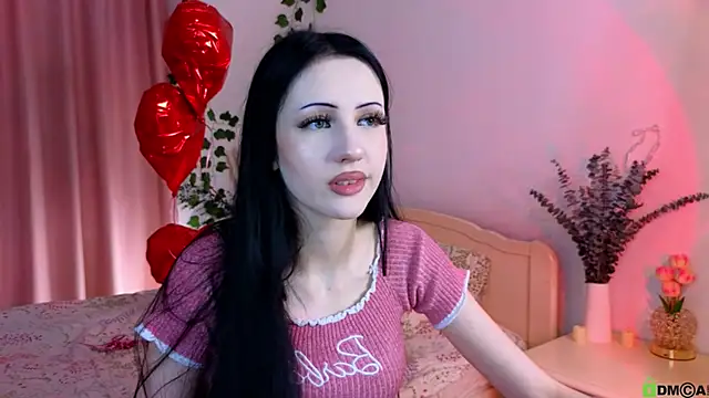 Snapshot of Tori_wow chatting on May 14, 2026, 7:33 pm Tori wow online show from May 14, 2026, 7:33 pm