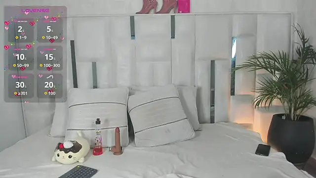 Violet vyx online show from July 9, 2026, 4:13 am