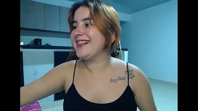Snapshot of sweet_bella_29 chatting on May 31, 2026, 4:40 am sweet bella 29 online show from May 31, 2026, 4:40 am
