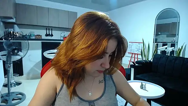 Snapshot of sweet_bella_29 chatting on June 30, 2026, 3:39 am sweet bella 29 online show from June 30, 2026, 3:39 am