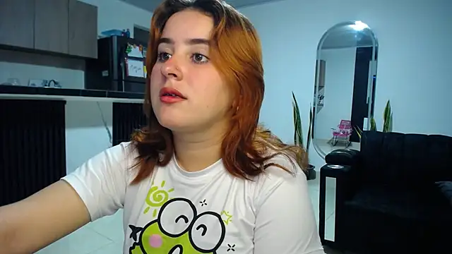 Snapshot of sweet_bella_29 chatting on June 1, 2026, 2:34 am sweet bella 29 online show from June 1, 2026, 2:34 am
