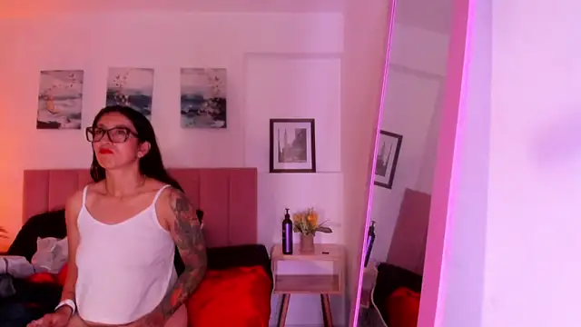 ZarayFeet online show from June 8, 2026, 6:52 pm