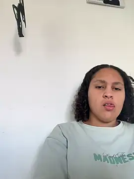 Snapshot of Selene_Voon_ chatting on August 1, 2026, 9:57 pm Selene Voon online show from August 1, 2026, 9:57 pm