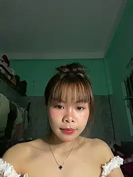 Cry sexy online show from May 15, 2026, 5:22 pm