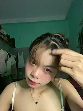 Cry sexy online show from May 18, 2026, 3:17 pm