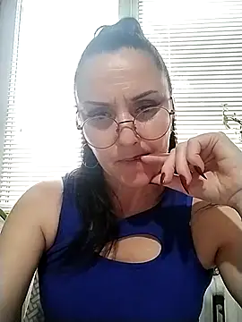 Snapshot of MillaMia45 chatting on May 10, 2026, 3:36 pm MillaMia45 online show from May 10, 2026, 3:36 pm