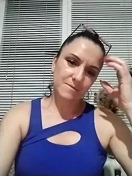 Snapshot of MillaMia45 chatting on May 16, 2026, 7:13 pm MillaMia45 online show from May 16, 2026, 7:13 pm