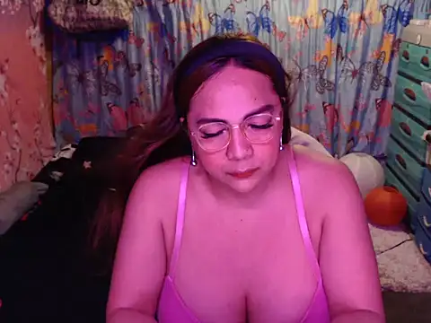 Snapshot of TsMiia_Curve chatting on June 26, 2026, 11:49 am TsMiia Curve online show from June 26, 2026, 11:49 am