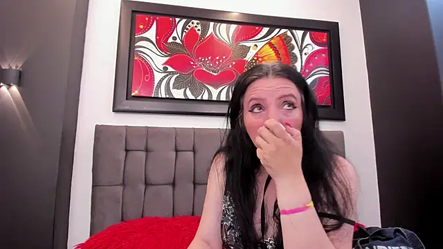 CloeMature online show from May 22, 2026, 2:42 am