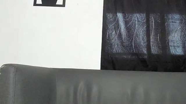 Snapshot of AlexRoyce_ chatting on June 16, 2026, 12:05 pm AlexRoyce online show from June 16, 2026, 12:05 pm